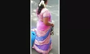 الهنود لعق الحمار ال ...