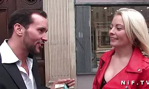 شقراء فرنسية مارس ال ...